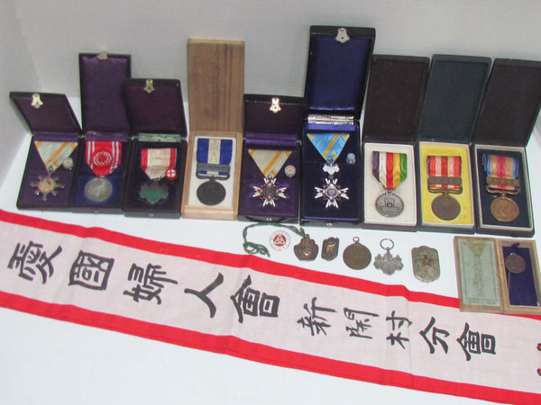 AMAZING JAPANESE MEDAL LOT ~ WW2, PRE, POST WW2 JAPANESE MEDALS, BADGES