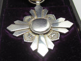 "M"  HALLMARK WW2 JAPANESE AUSPICIOUS CLOUDS MEDAL SILVER IN ORIGINAL CASE